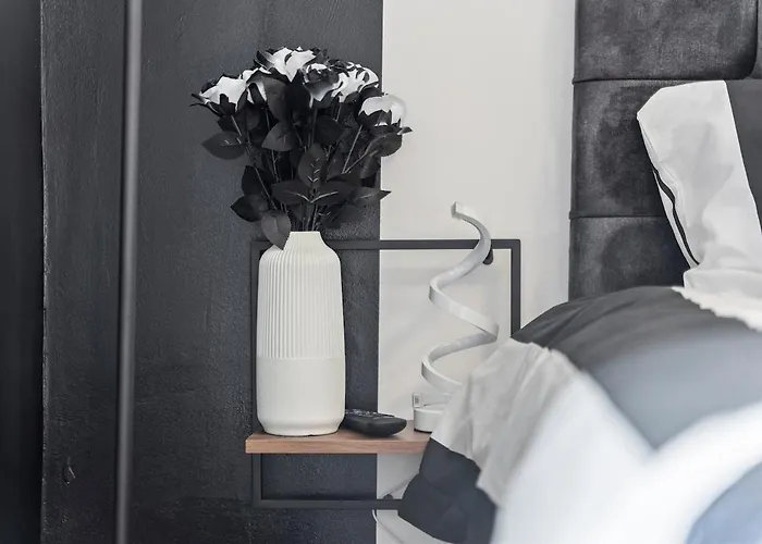 Ferienhaus 5-bdr Modern Stay, Bs6 , Ideal For Groups, Wi-fi