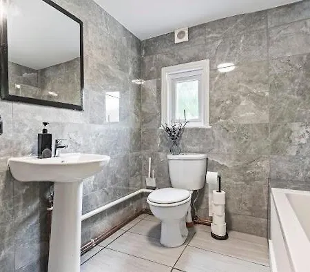 Modern 5-Bdr Stay - Bs6 - Contractors & Groups - Fast Wifi * Bristol