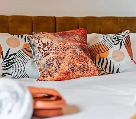 5-Bdr Modern Stay, Bs6 , Ideal For Groups, Wi-Fi Nyaraló *