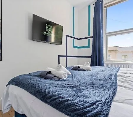 Modern 5-Bdr Stay - Bs6 - Contractors & Groups - Fast Wifi * Bristol