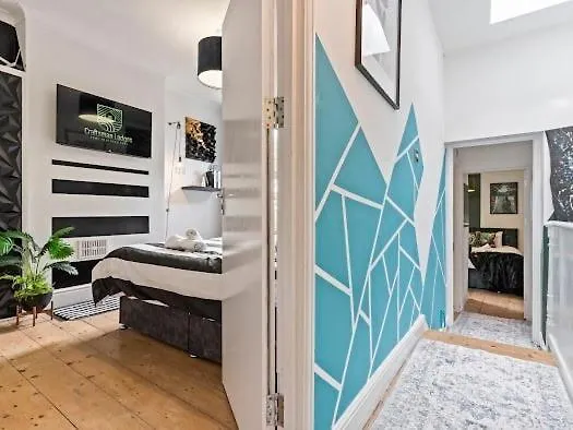 5-bdr Modern Stay, Bs6 , Ideal For Groups, Wi-fi Casa vacanze Bristol