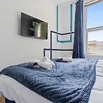 5-bdr Long Term Stay, Bs6 , Ideal For Groups, Free Wi-fi * Bristol