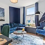 度假居 5-bdr Long Term Stay, Bs6 , Ideal For Groups, Free Wi-fi