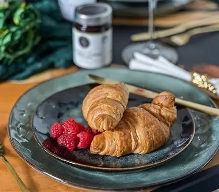 5-Bdr Modern Stay, Bs6 , Ideal For Groups, Wi-Fi Feriehus