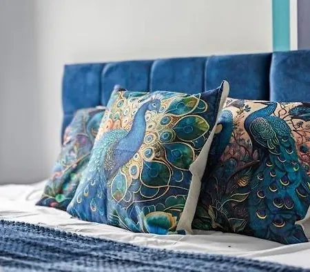 5-bdr Modern Stay, Bs6 , Ideal For Groups, Wi-fi 度假居 布里斯托