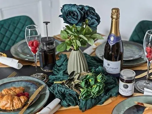 5-bdr Modern Stay, Bs6 , Ideal For Groups, Wi-fi * 布里斯托